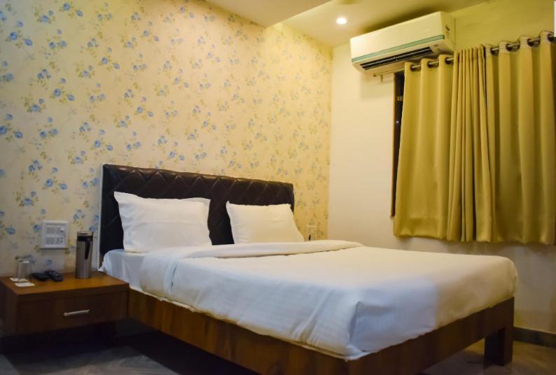 The Shah Imperial Hotel Gwalior Eksteriør billede